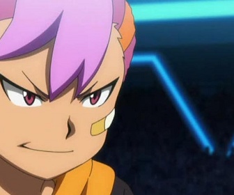 Beyblade Burst - Ça va rugir Le combat des prédateurs